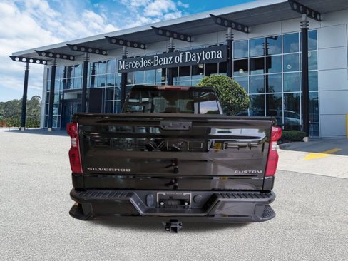 Used 2023 Chevrolet Silverado 1500 Custom image 5