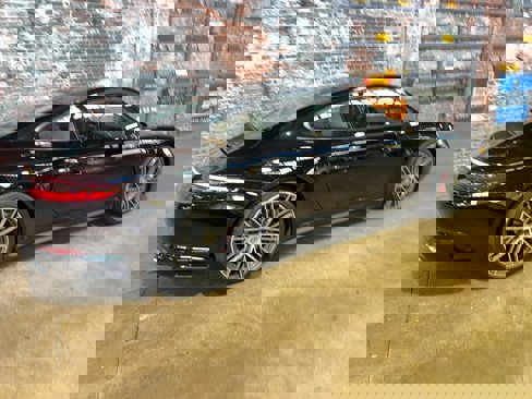 Used 2017 Porsche 911 Carrera 4S image 3