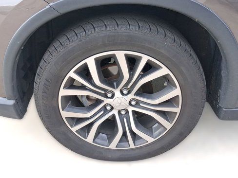 Used 2018 Mitsubishi Outlander SE image 9
