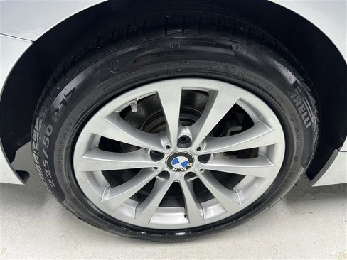 Used 2018 BMW 320i xDrive Sedan w/ Convenience Package image 13