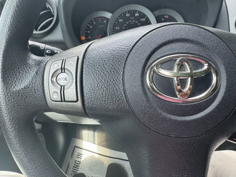 Used 2011 Toyota RAV4 2WD image 24
