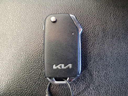 Used 2023 Kia Forte LXS image 32