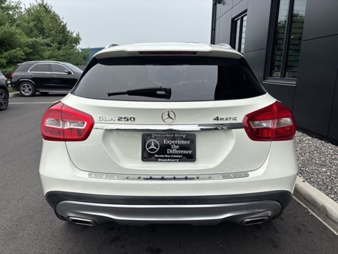 Used 2017 Mercedes-Benz GLA 250 4MATIC image 4