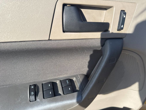 Used 2009 Ford Focus SE image 8