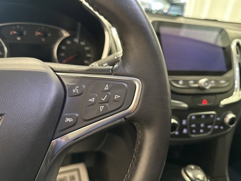 Used 2018 Chevrolet Equinox LT w/ Sun & Infotainment Package image 15
