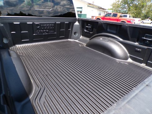 Used 2021 Ford F250 Platinum w/ FX4 Off-Road Package image 11
