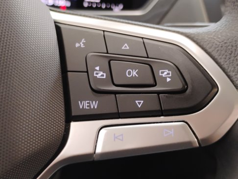 Used 2022 Volkswagen Tiguan S image 35