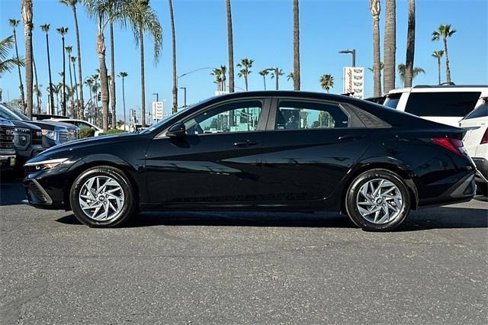Used 2024 Hyundai Elantra SEL image 7