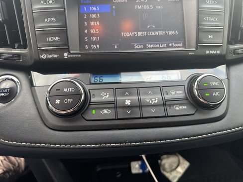 Used 2018 Toyota RAV4 XLE image 11