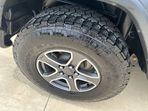 Used 2020 Jeep Wrangler Sport image 12