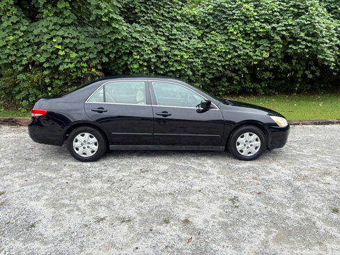 Used 2004 Honda Accord LX image 2