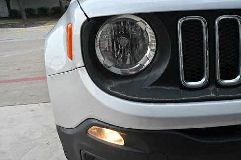 Used 2018 Jeep Renegade Latitude image 11