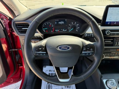 Used 2022 Ford Escape SE w/ SE Sport Appearance Package image 29