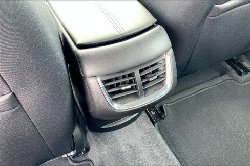 Used 2022 Chevrolet Malibu LT image 37