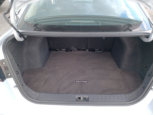 Used 2024 Nissan Versa SV w/ Trunk Package image 8