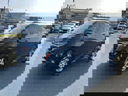Used 2023 Chevrolet Equinox LT image 3