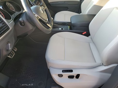 Used 2018 Volkswagen Atlas SEL w/ R-Line Package image 31