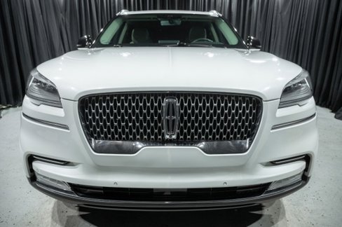 Used 2020 Lincoln Aviator Reserve w/ Equipment Group 201A image 2