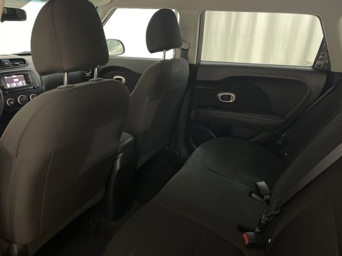 Used 2018 Kia Soul image 29