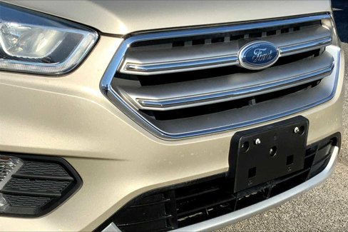 Used 2017 Ford Escape SE w/ SE Leather Comfort Package image 25