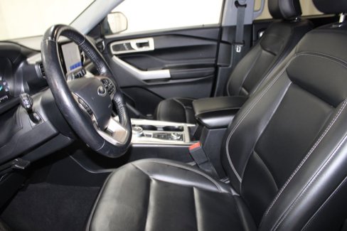 Used 2022 Ford Explorer XLT w/ Equipment Group 202A image 13