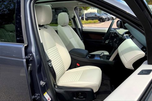 Used 2025 Land Rover Discovery Sport S image 7