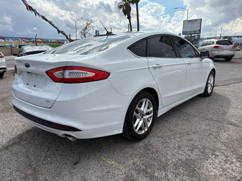 Used 2016 Ford Fusion SE image 5