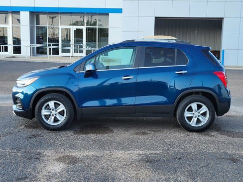 Used 2019 Chevrolet Trax LT w/ Driver Confidence Package image 2