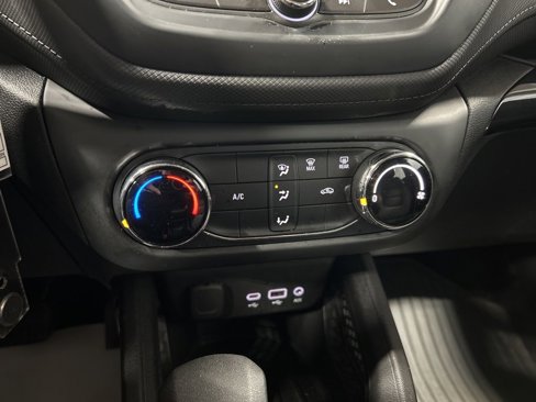 Used 2021 Chevrolet TrailBlazer LS image 22