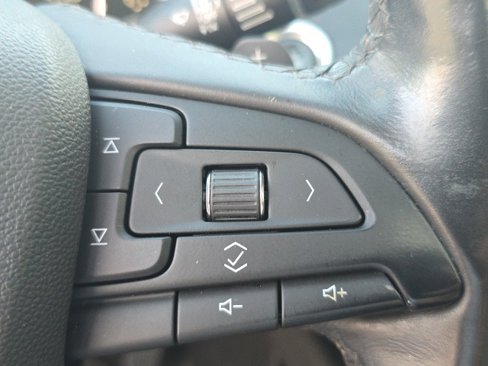 Used 2019 Cadillac XT4 Luxury w/ Cold Weather Package image 22
