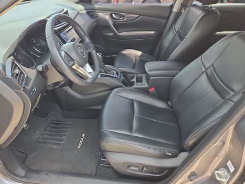 Certified 2020 Nissan Rogue SV image 13