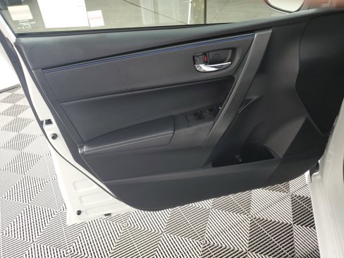 Used 2018 Toyota Corolla SE image 27