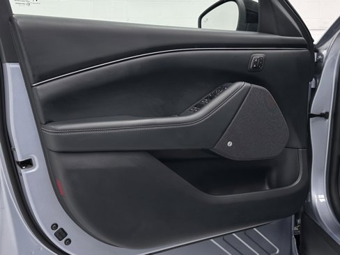 Used 2022 Ford Mustang Mach-E Premium image 22