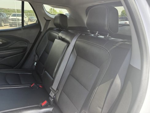Used 2023 GMC Terrain SLT image 19