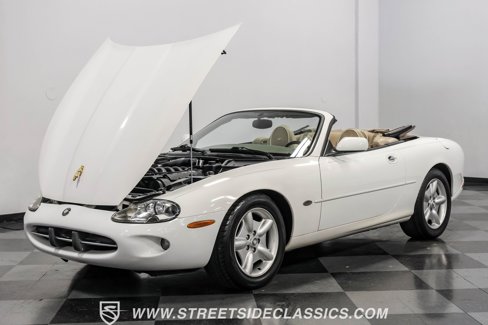 Used 1998 Jaguar XK8 Convertible image 37