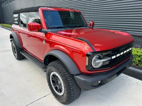 Used 2022 Ford Bronco Outer Banks w/ Sasquatch Package image 12