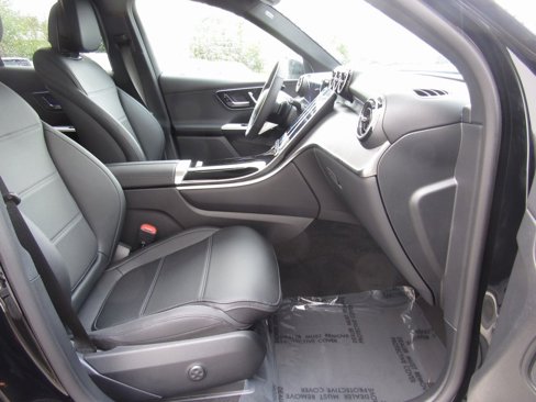 Certified 2025 Mercedes-Benz GLC 300 4MATIC image 19