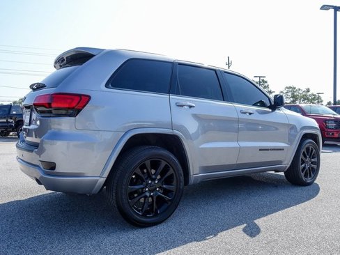 Used 2019 Jeep Grand Cherokee Altitude image 6
