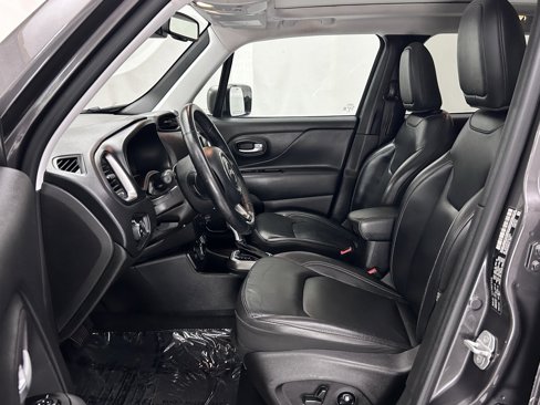 Used 2020 Jeep Renegade Limited w/ Advanced Technology Group image 17