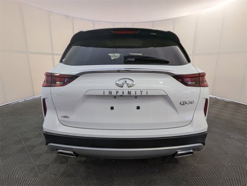 New 2025 INFINITI QX50 Luxe image 9