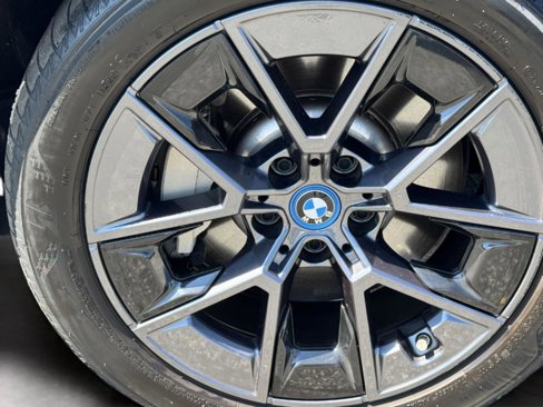 Used 2022 BMW i4 eDrive40 image 71