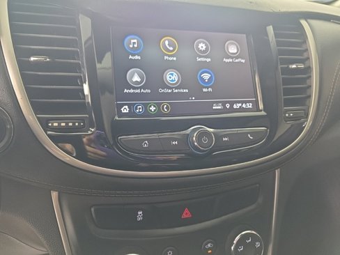 Used 2019 Chevrolet Trax LT w/ LT Convenience Package image 17