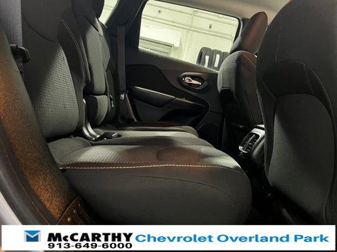 Used 2016 Jeep Cherokee Latitude image 25