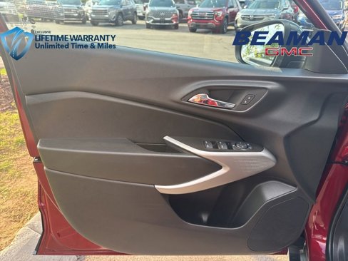 Certified 2024 Chevrolet Trax RS w/ Sunroof Package image 11