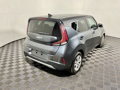 Used 2023 Kia Soul LX image 15