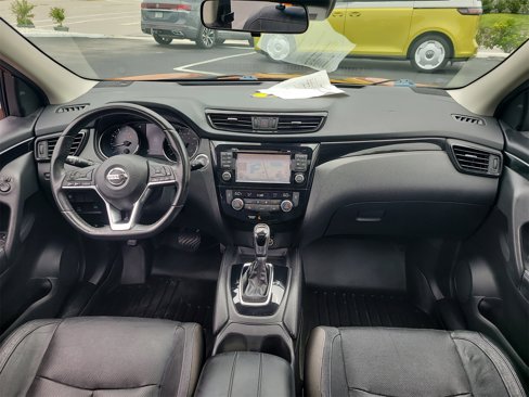Used 2017 Nissan Rogue Sport SL w/ SL Premium Package image 14