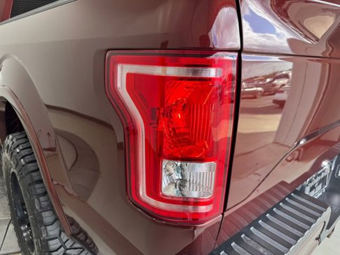 Used 2017 Ford F150 Lariat image 31