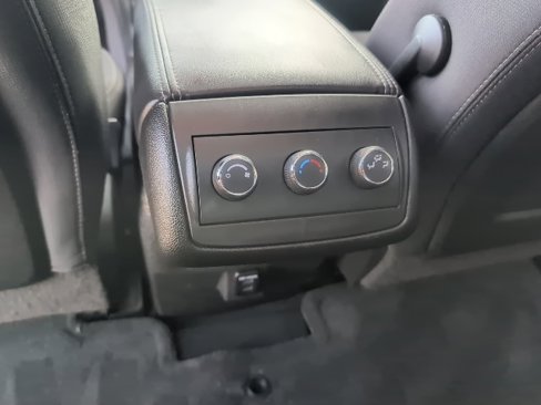 Used 2016 GMC Acadia SLE image 33