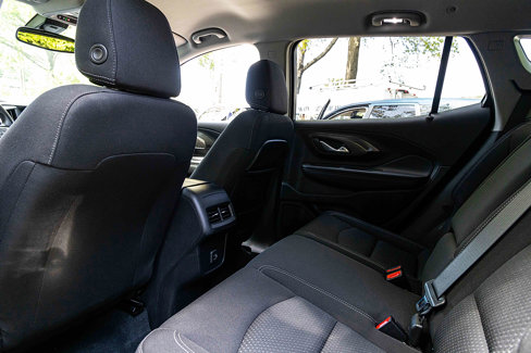 Used 2022 GMC Terrain SLE image 23