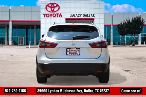 Used 2020 Nissan Rogue Sport SV w/ Technology Package image 8